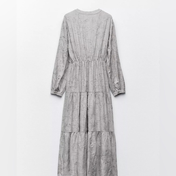 Zara Long Sleeve Dress in Light Gray - Picture 3 of 16